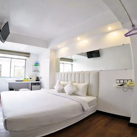 Clover City Center Hotel Yangon Exterior photo